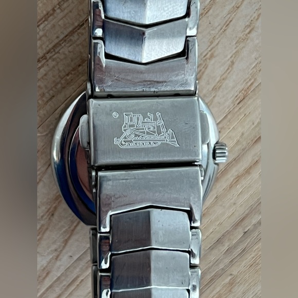Caterpillar CAT Ladies Watch ULTRA RARE Stainless Bracelet Case Dial Date Window - Picture 8 of 12